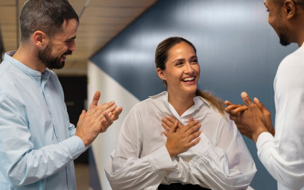 Gaudeix dels avantatges que ofereix AEBALL a l’àmbit del Talent, Treball i Ocupació