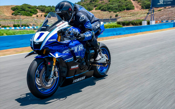 Yamaha presenta su nuevo modelo de Supersport: la R1 RACE